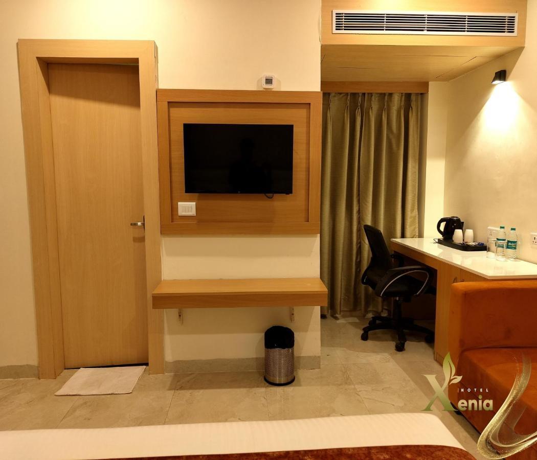 Hotel Xenia Varanasi Esterno foto