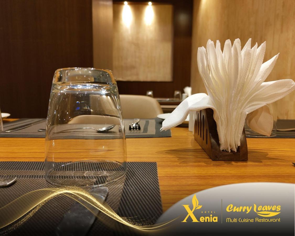 Hotel Xenia Varanasi Esterno foto