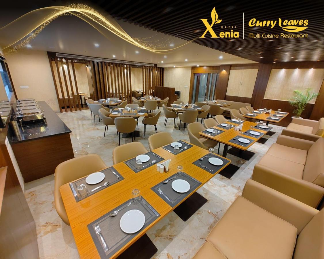Hotel Xenia Varanasi Esterno foto