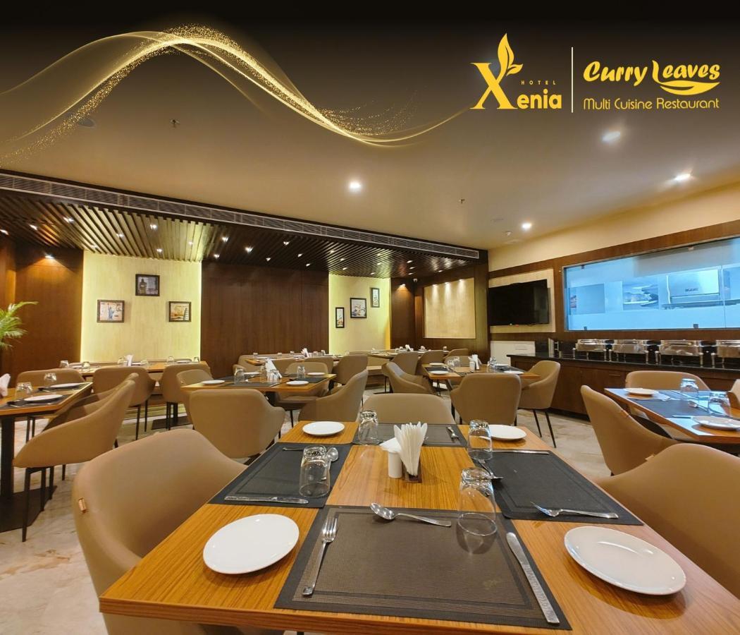 Hotel Xenia Varanasi Esterno foto